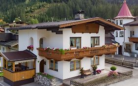 Apart Romana